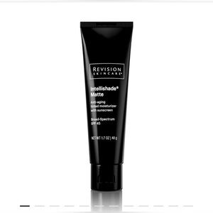 Revision Skincare Intellishade Matte Tinted SPF Moisturizer